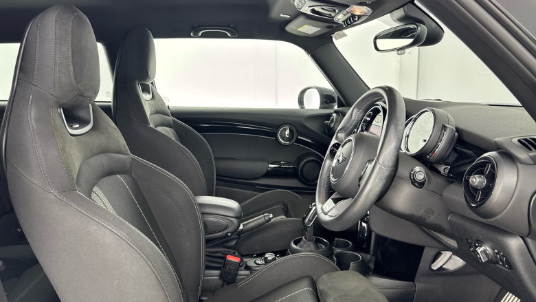 MINI Hatchback 1.5 Cooper Sport 3dr Auto Petrol Hatchback